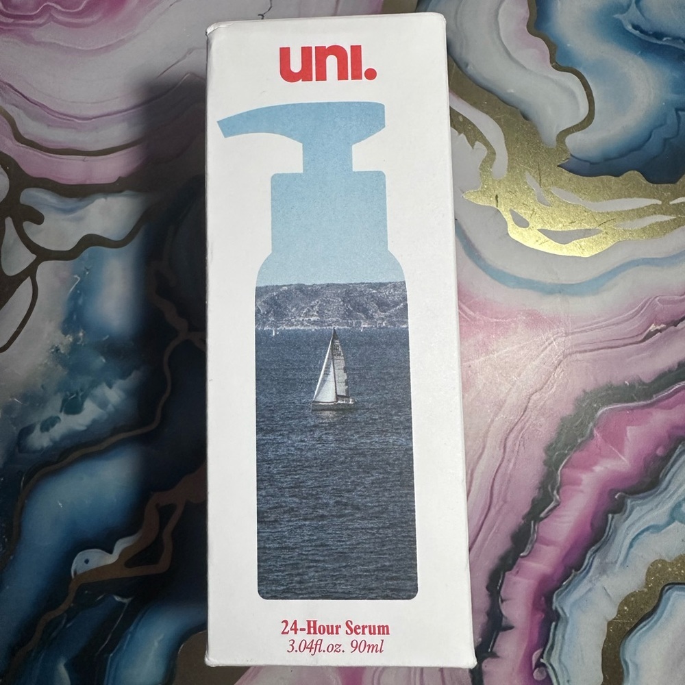uni. 24 Hour Hydrating Serum